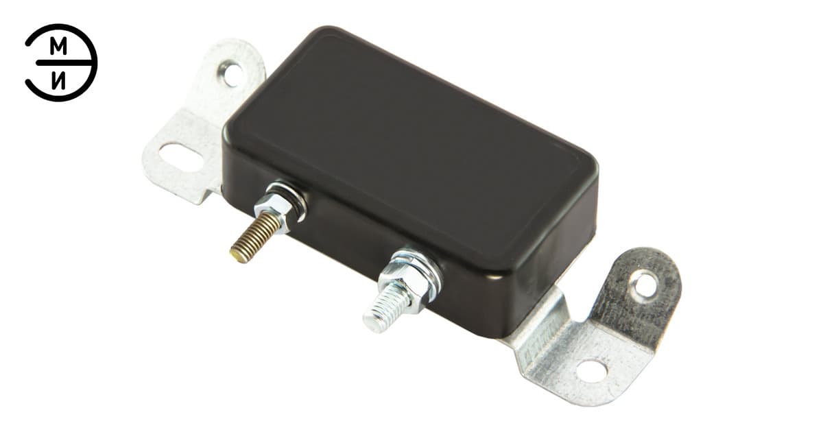 774.3702-01 (РР-362 Б1): регулятор напряжения; трактор